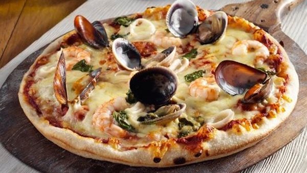 طريقة عمل بيتزا السي فود 