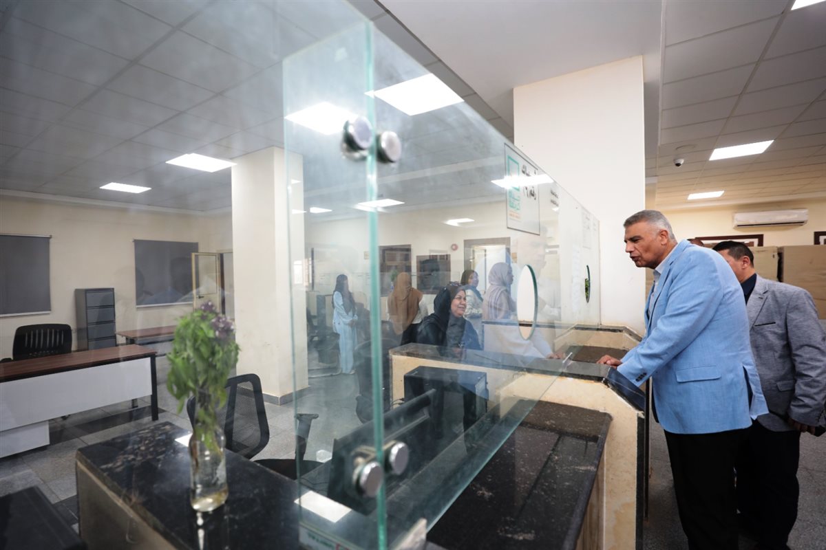 محافظ أسوان يتفقد مجمع الخدمات الحكومية بالمركز التكنولوجي