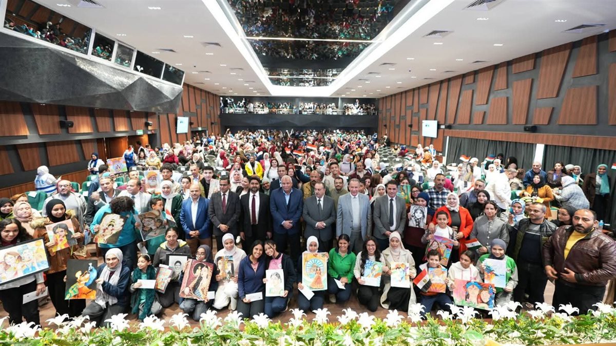 محافظ الوادي الجديد يشارك في احتفالية 