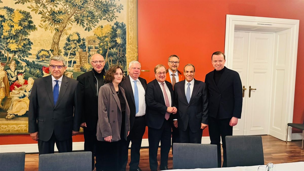 لقاء عبدالعاطي بأعضاء لجنة العلاقات الخارجية بالبرلمان الألماني