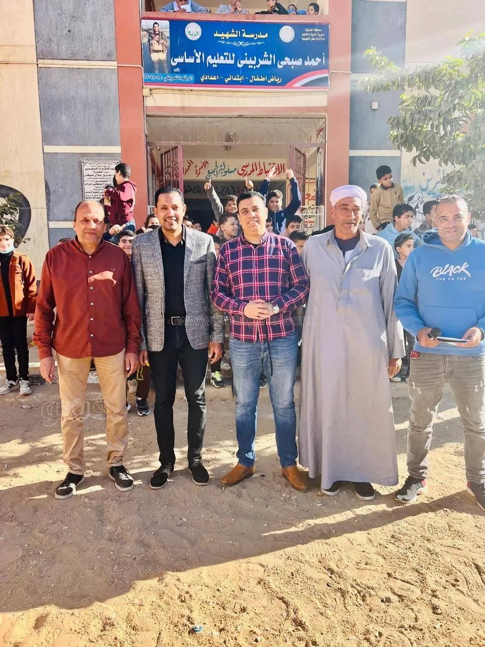 تعليم الشرقية يحسم الجدل حول فيديو اعتداء معلم على تلميذ.. والمصدر يكشف المكان،فيتو