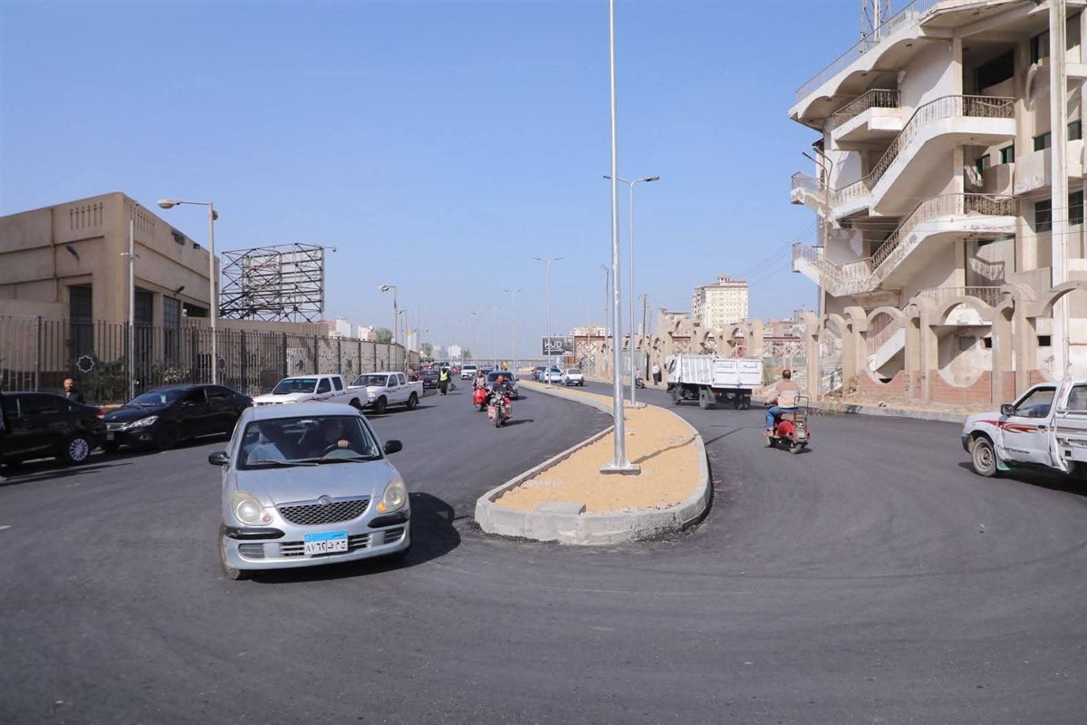محافظ دمياط يتابع آخر مستجدات مشروع تطوير طريق كورنيش النيل بالسنانية