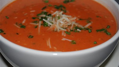 طريقة عمل شوربة الطماطم بالكريمة