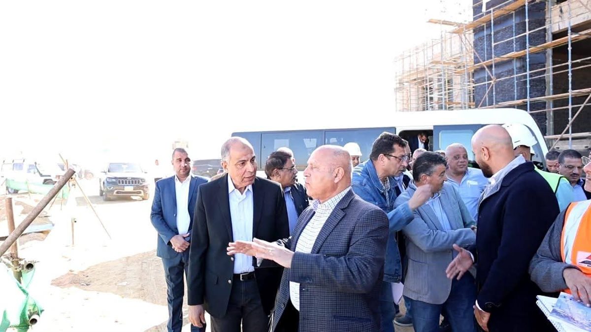 الكدواني يستقبل كامل الوزير لمتابعة مشروعات القطار الكهربائي في المنيا، فيتو 