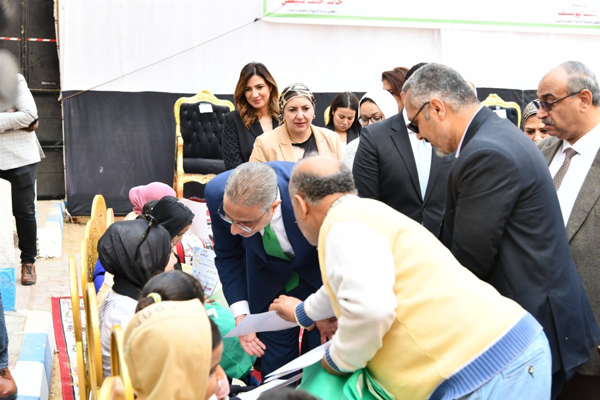 محافظ الفيوم يفتتح مبنى رياض الأطفال بمدرسة النور