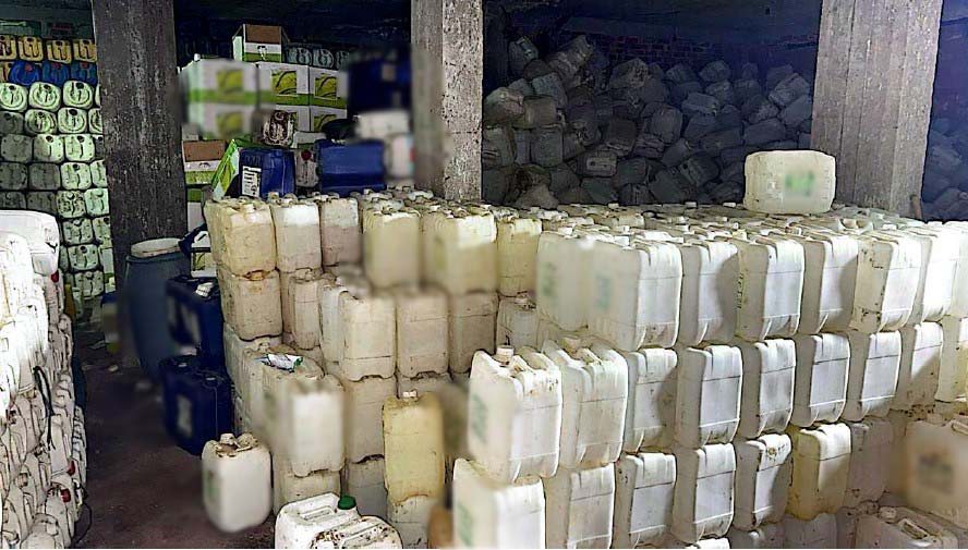 ضبط مصنع غير مرخص لإنتاج مخصبات زراعية مغشوشة بالمنوفية