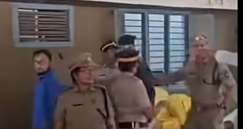 القبض على عصابة تزوير الشهادات الجامعية في الهند، فيتو