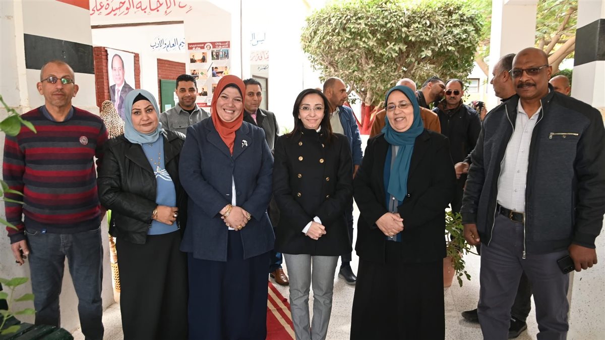 محافظ البحيرة تتفقد عدد من اللجان الإنتخابية، فيتو