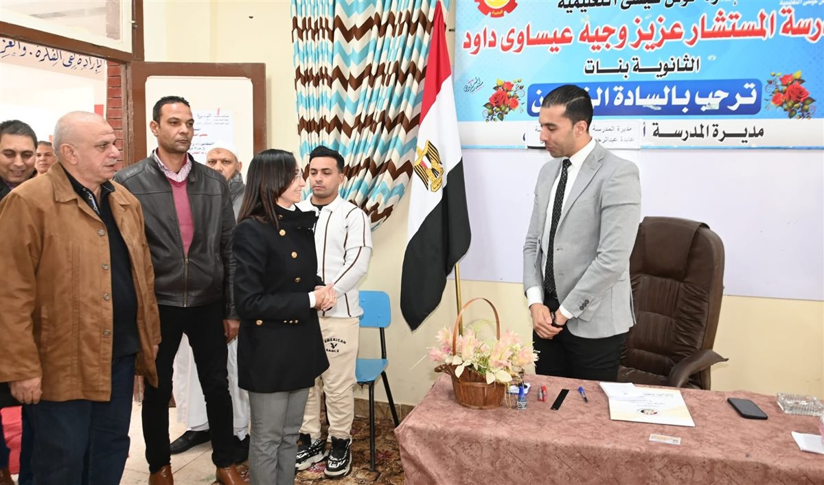 محافظ البحيرة تتفقد عدد من اللجان الإنتخابية، فيتو