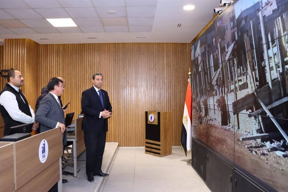 محافظ دمياط يأمر بإيقاف أعمال بناء مخالفة للاشتراطات بمدينة الروضة