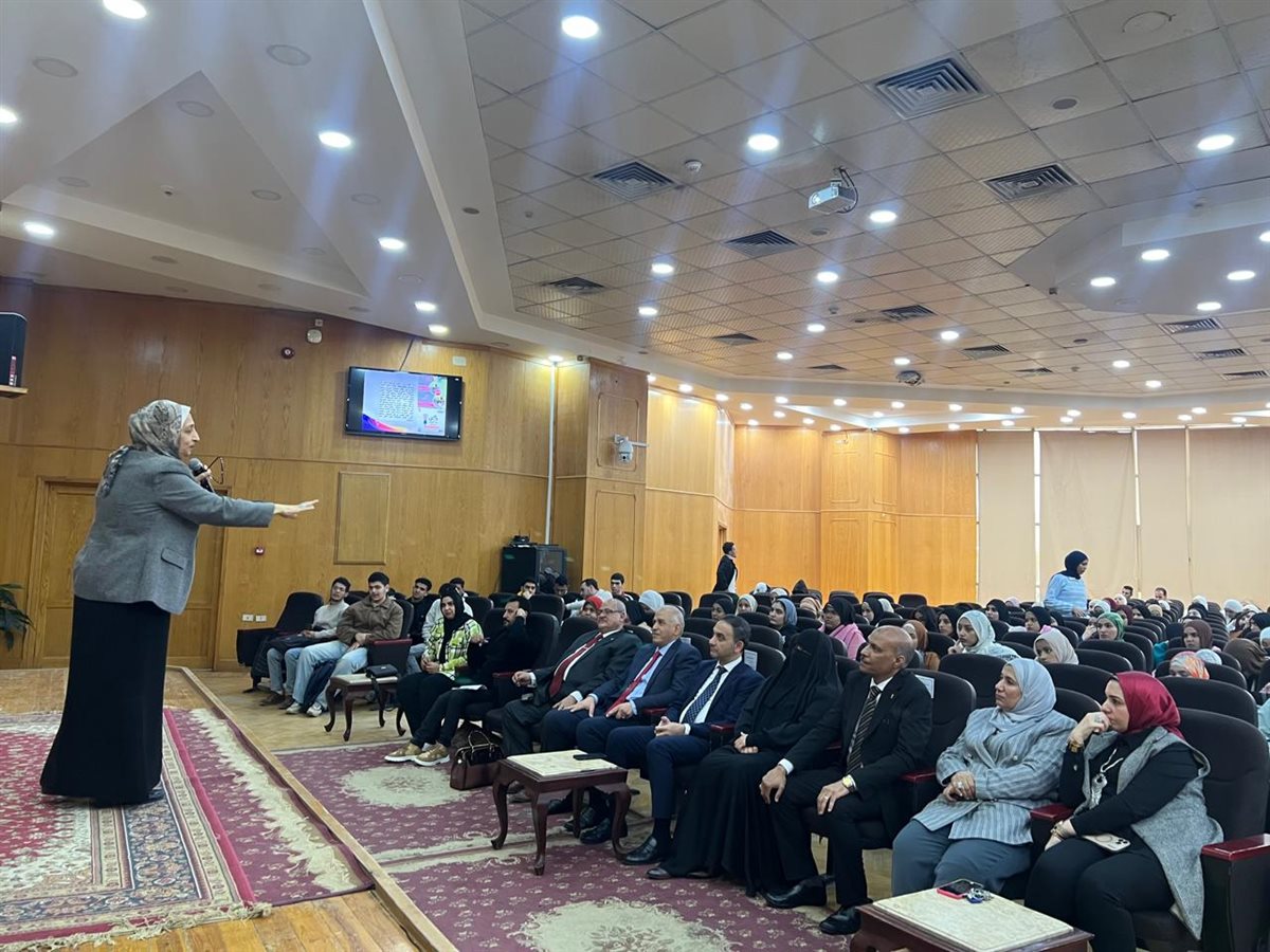 ندوة بعنوان 'الشباب قلب مصر النابض