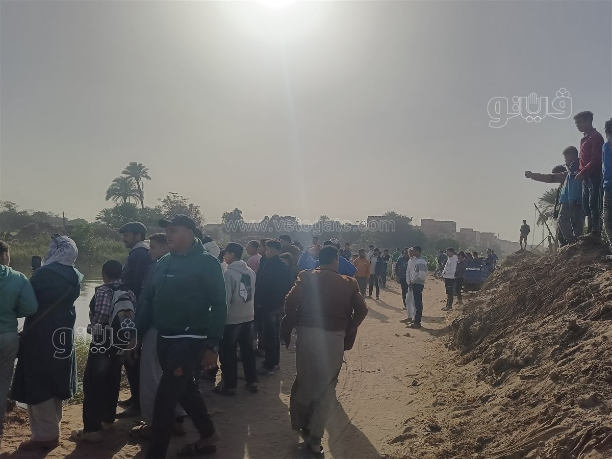 فرحة أهالي الزوامل بعد اصطياد تمساح الزوامل،فيتو