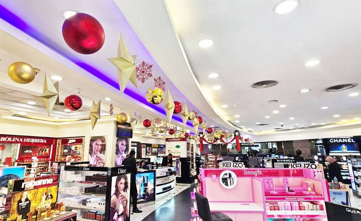 مصر للطيران للأسواق الحرة تتزين لاستقبال العام الجديد