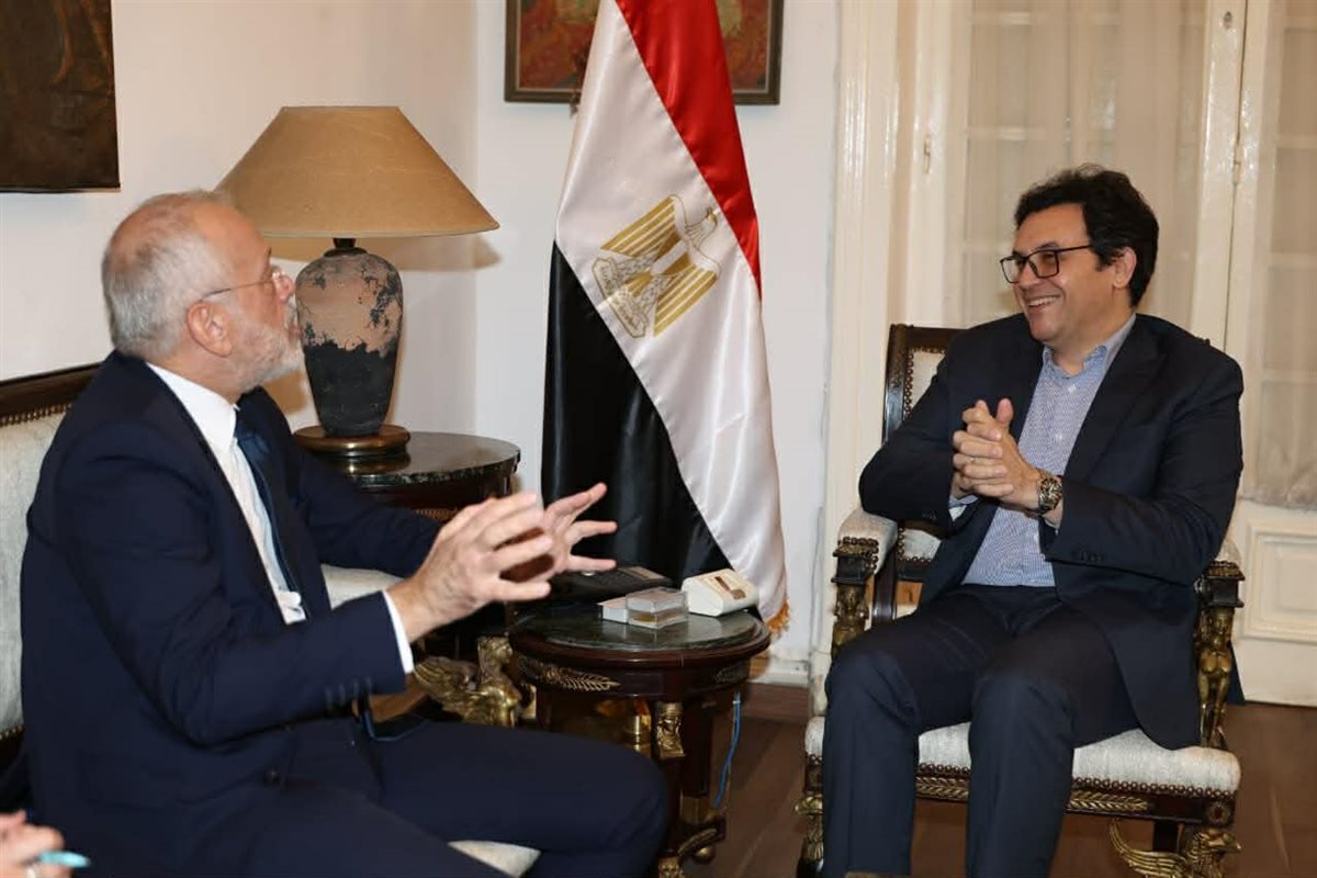 وزير الثقافة يبحث مع سفير اليونان بالقاهرة