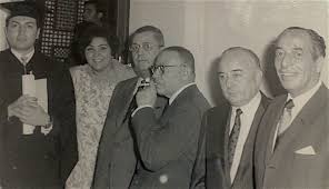 صالح جودت مع اصدقائه الشعراء