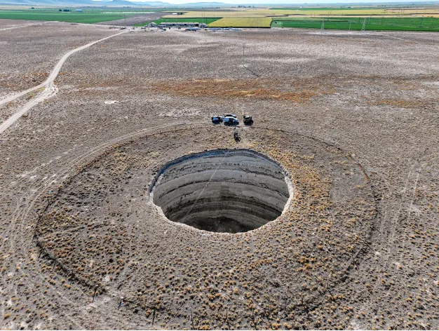 حفر ضخمة تبتلع حقول القمح في تركيا، فيتو