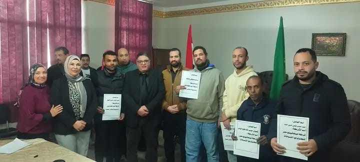 توزيع عقود العمل، فيتو