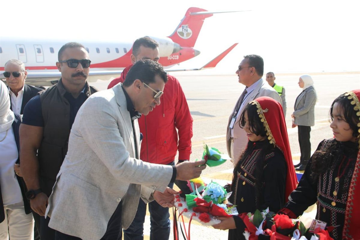 محافظ الوادي الجديد يستقبل وزير الرياضة