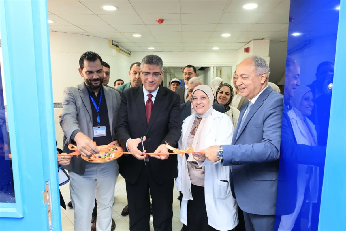 محافظ الجيزة يفتتح وحدة العناية المركزة لحديثي الولادة
