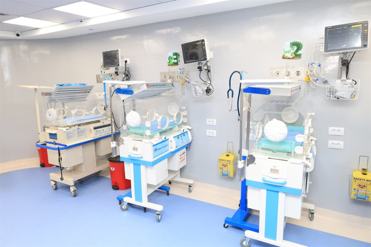 محافظ الجيزة يفتتح وحدة العناية المركزة لحديثي الولادة