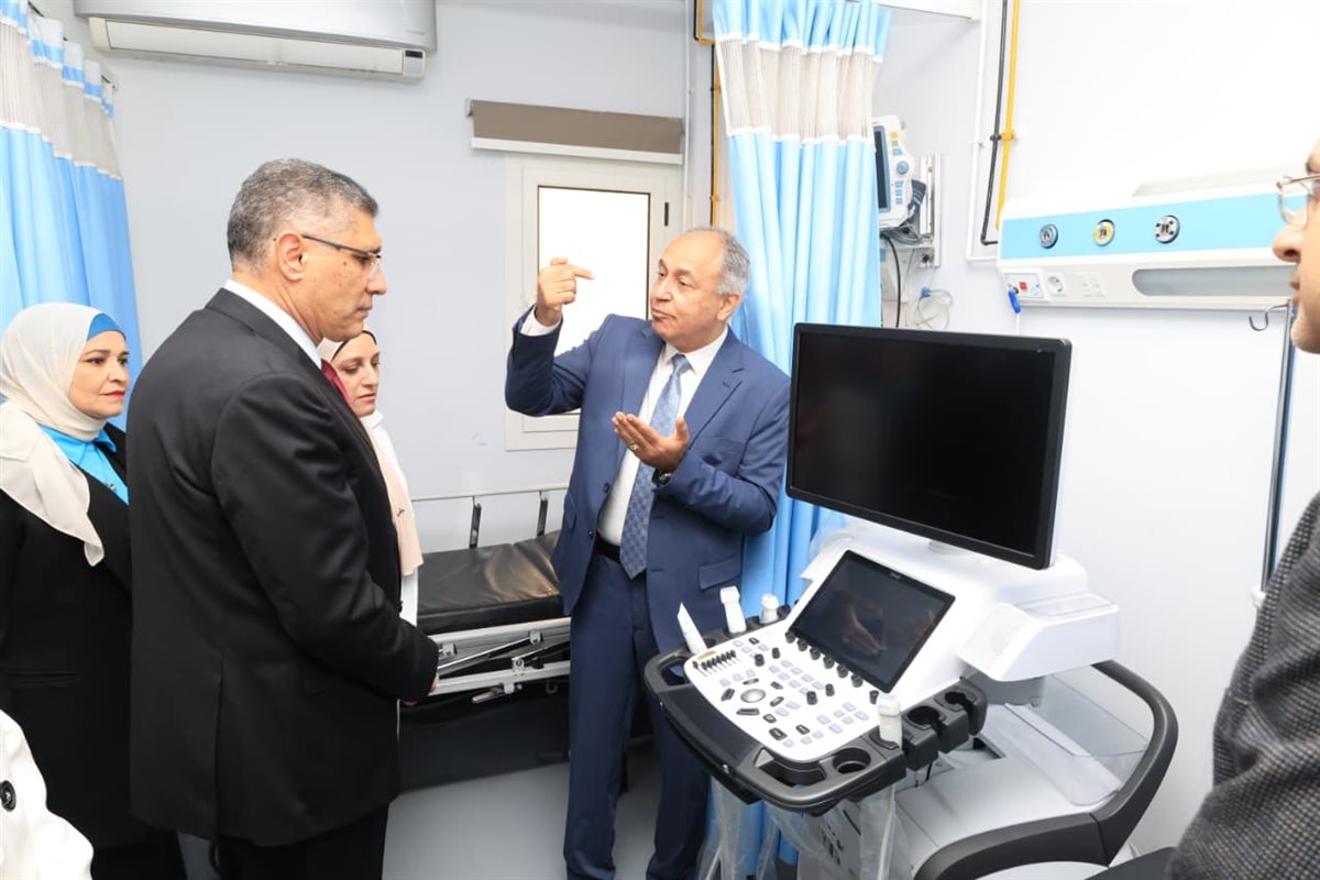 محافظ الجيزة يفتتح وحدة العناية المركزة لحديثي الولادة