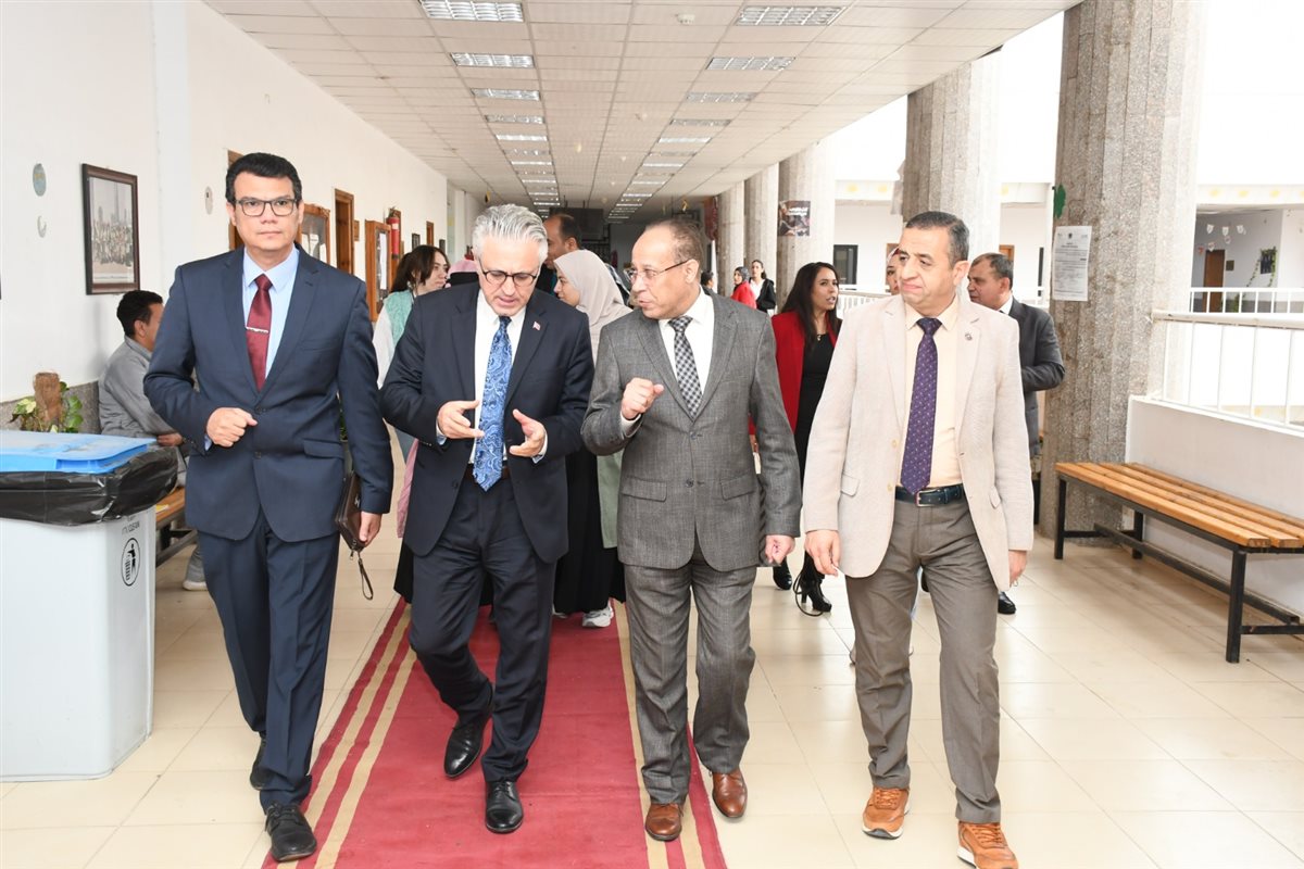 جانب من اللقاء بين الجانبين، فيتو