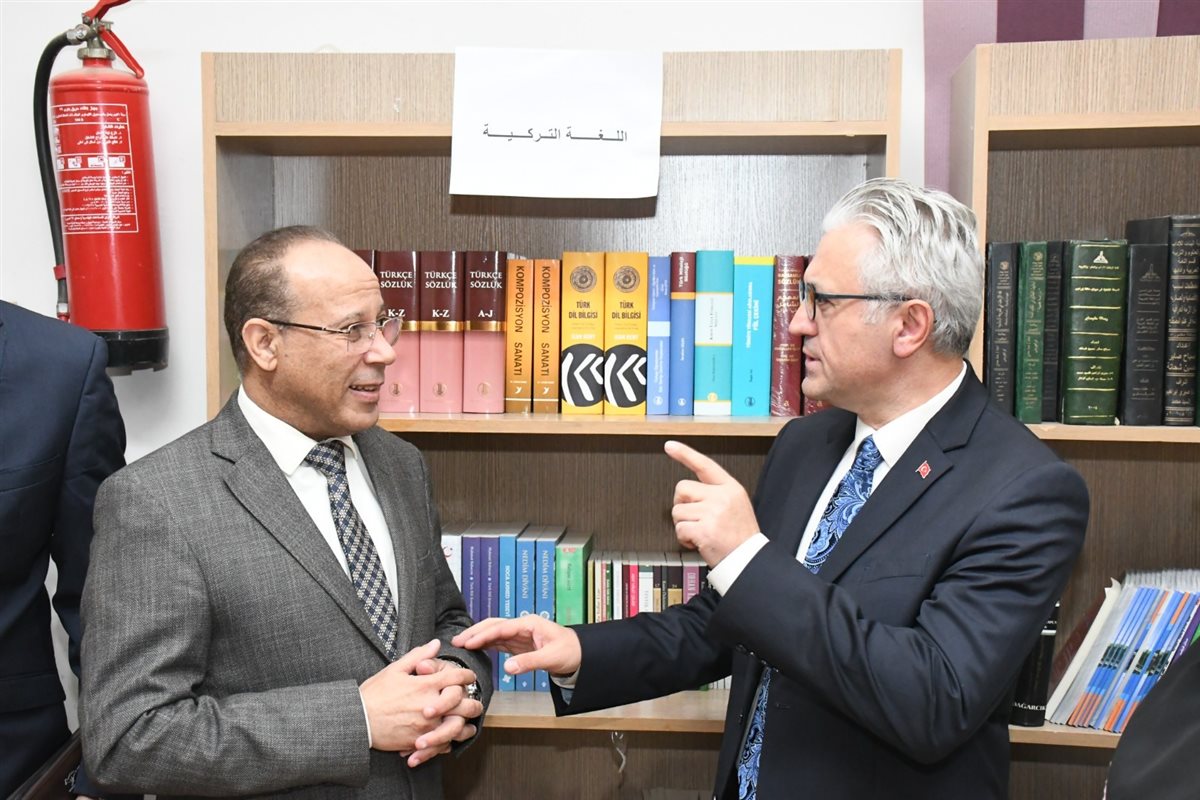 جانب من اللقاء بين الجانبين، فيتو