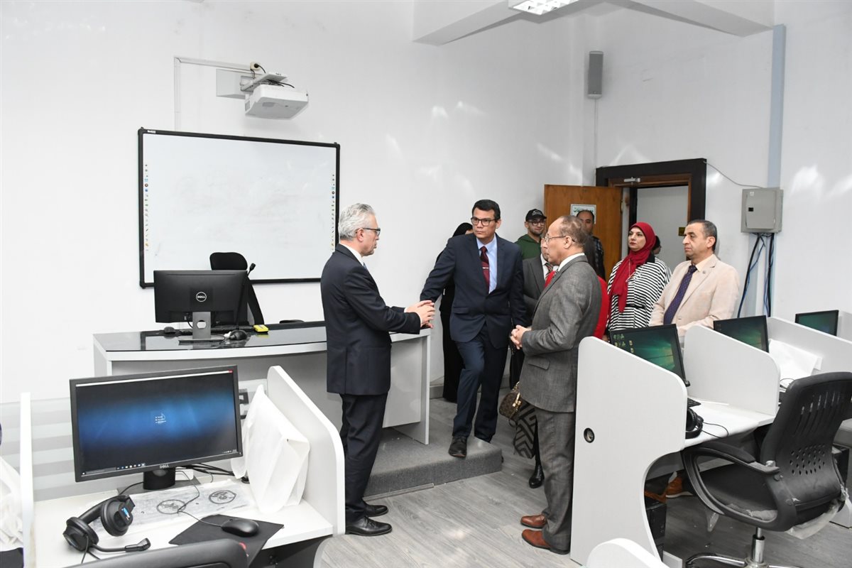 جانب من الزيارة،فيتو