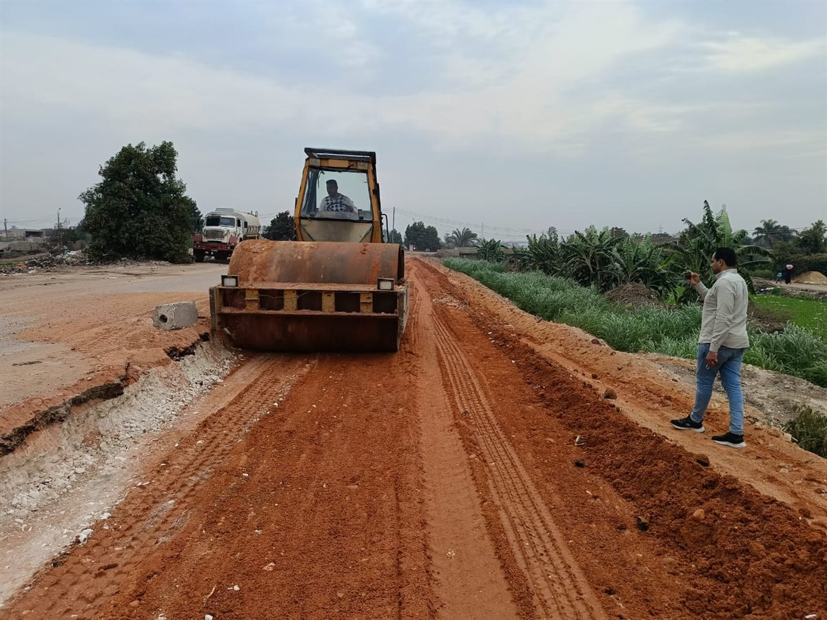 رصف طريق المريوطية بدءًا من أسفل محور الضبعة