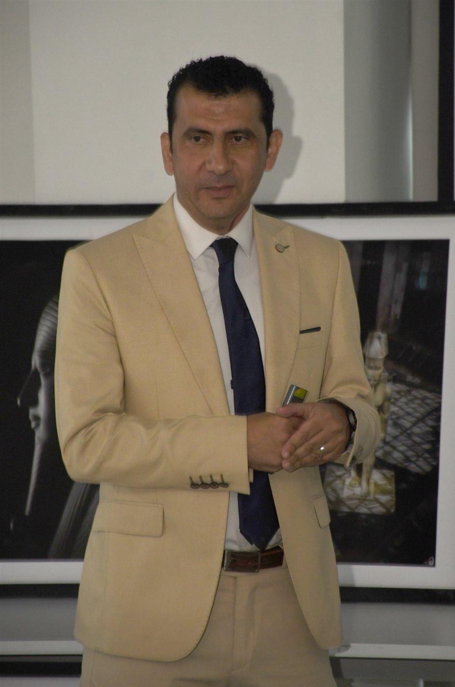 هشام توحيد خلال المحاضرة، فيتو