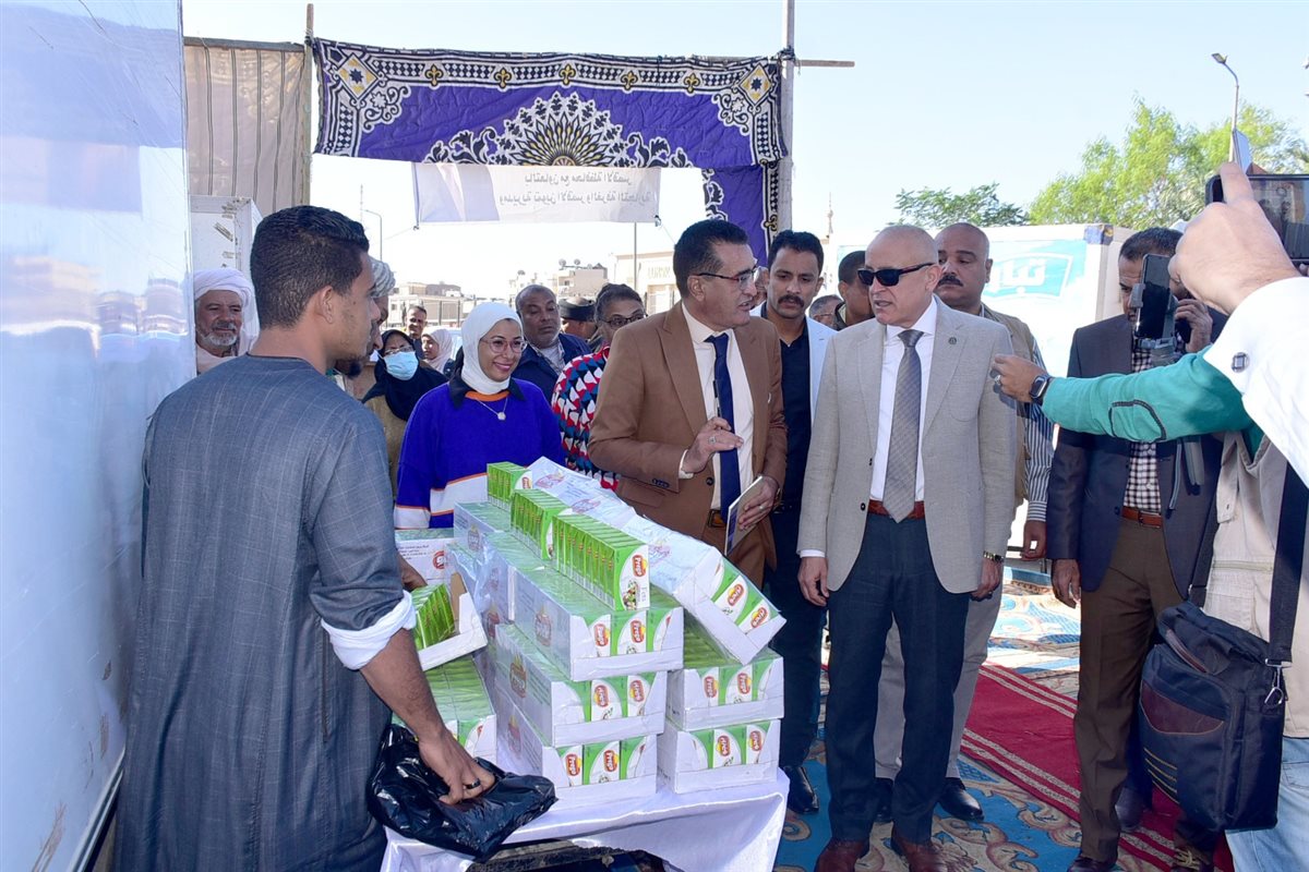 افتتاح سوق اليوم الواحد ببندر الأقصر