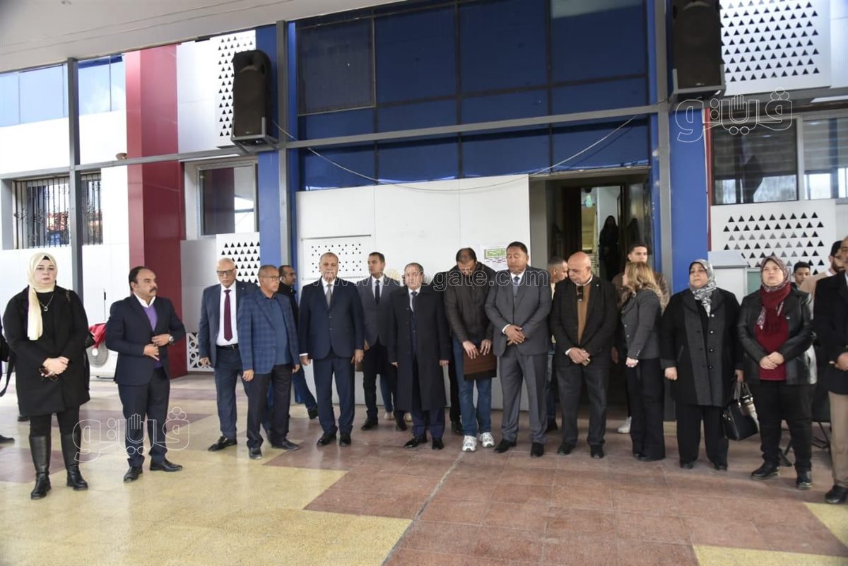 محافظ بورسعيد يقدم واجب العزاء، فيتو