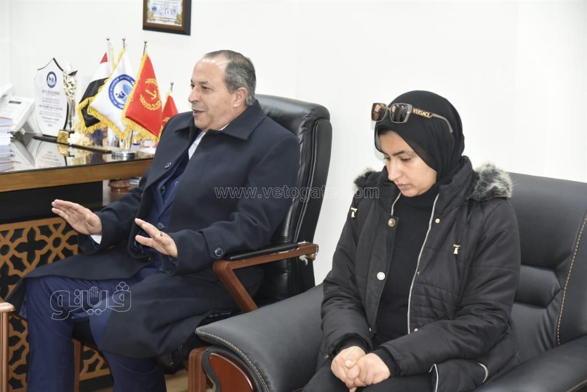 محافظ بورسعيد ووالدة البطل السباح الراحل، فيتو