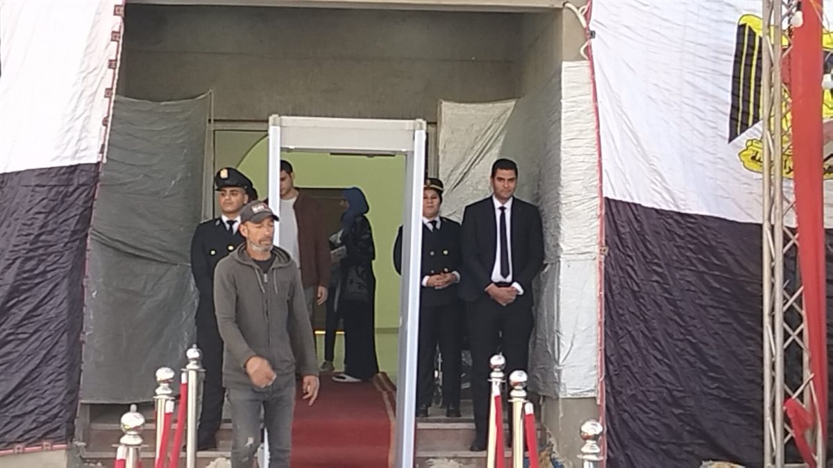 جانب من عملية التصويت، فيتو