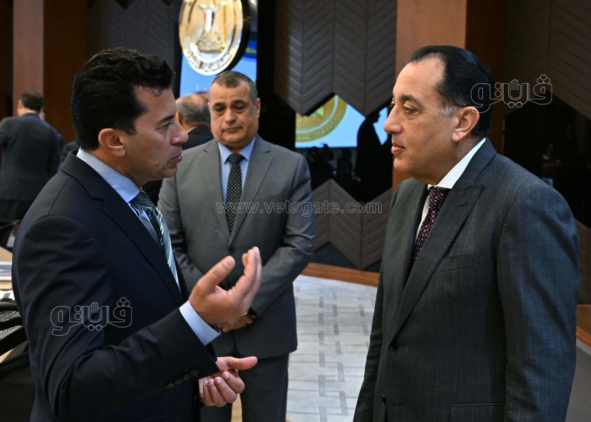 رئيس الوزراء ووزير الشباب والرياضة في اجتماع الحكومة اليوم&nbsp;