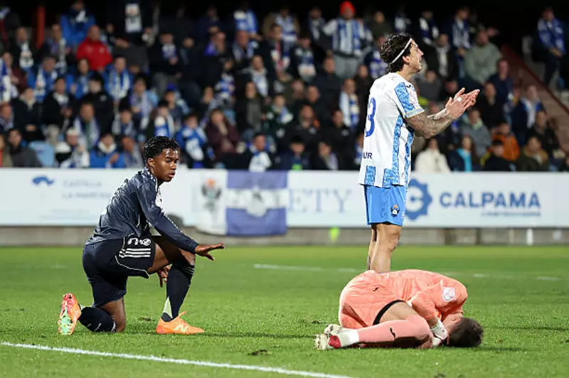 ريال مدريد يتقدم على تالافيرا بثنائية في الشوط الأول