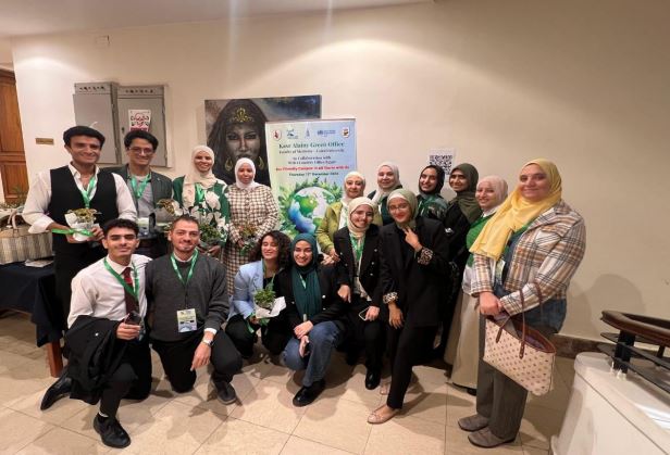 مشاركة الطلاب في فاعليات المكتب الأخضر بقصر العيني