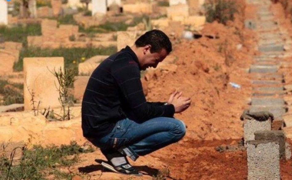 حكم زيارة المقابر في أول رجب وآدابها