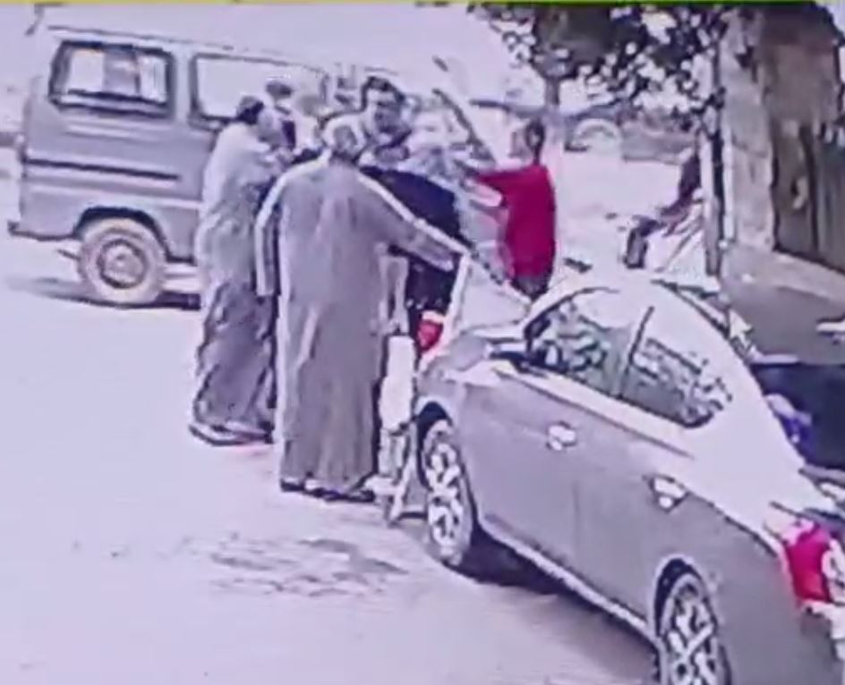 الأمن يكشف ملابسات مشاجرة بين صاحب مطعم والسكان بسبب تعليق لافته بالهرم&nbsp;