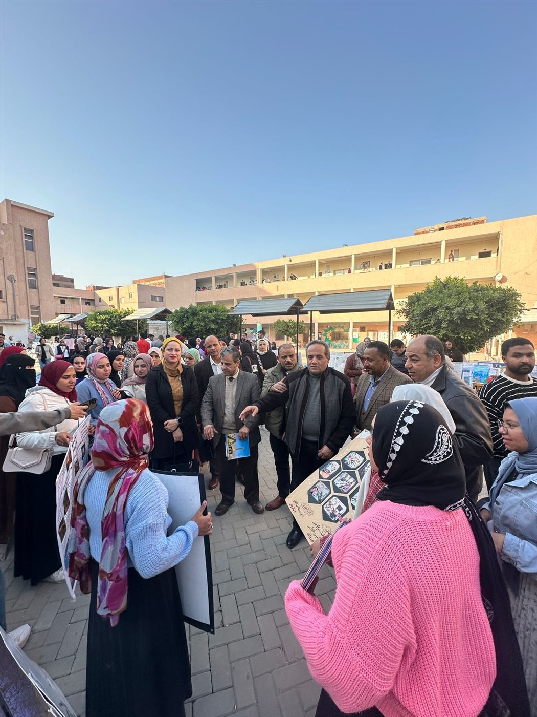 معرض الطلاب نوعية بنها، فيتو&nbsp;