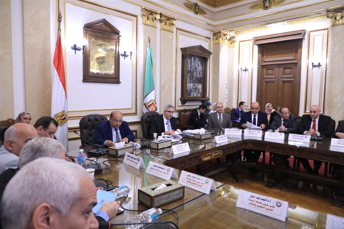 &nbsp;اجتماع مجلس شئون التعليم بجامعة القاهرة