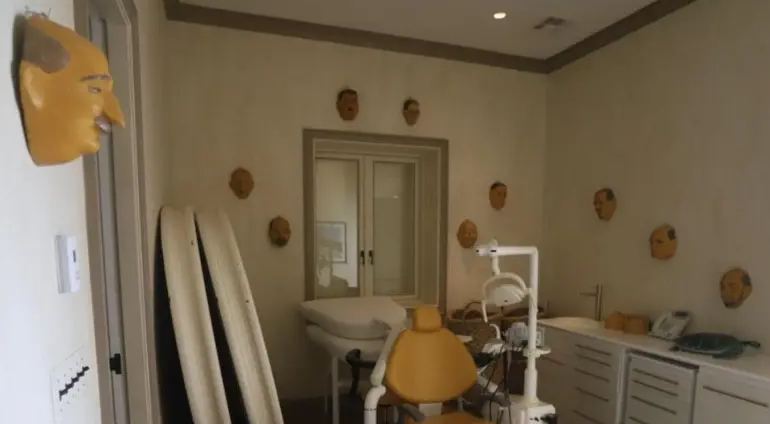 جزيرة جيفري إبستين، فيتو