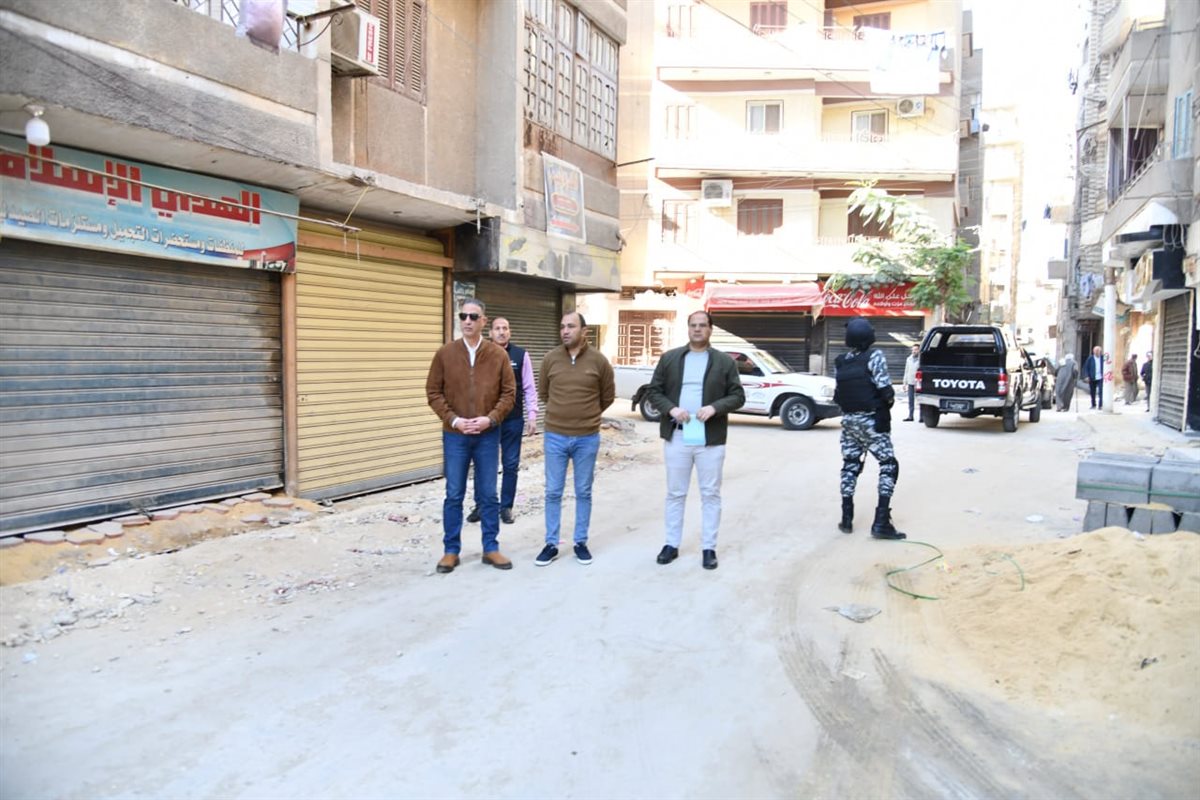 الأنصاري يتفقد مشاريع النظافة والرصف