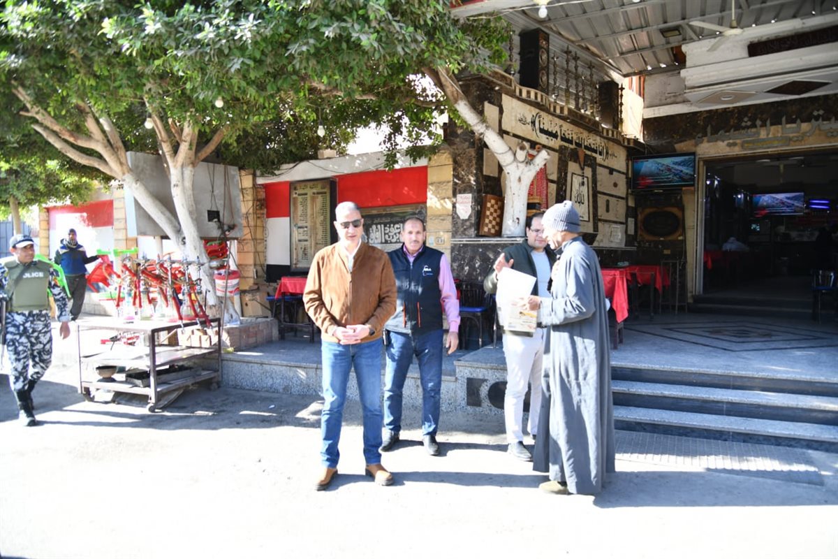 الأنصاري يتفقد مشاريع النظافة والرصف