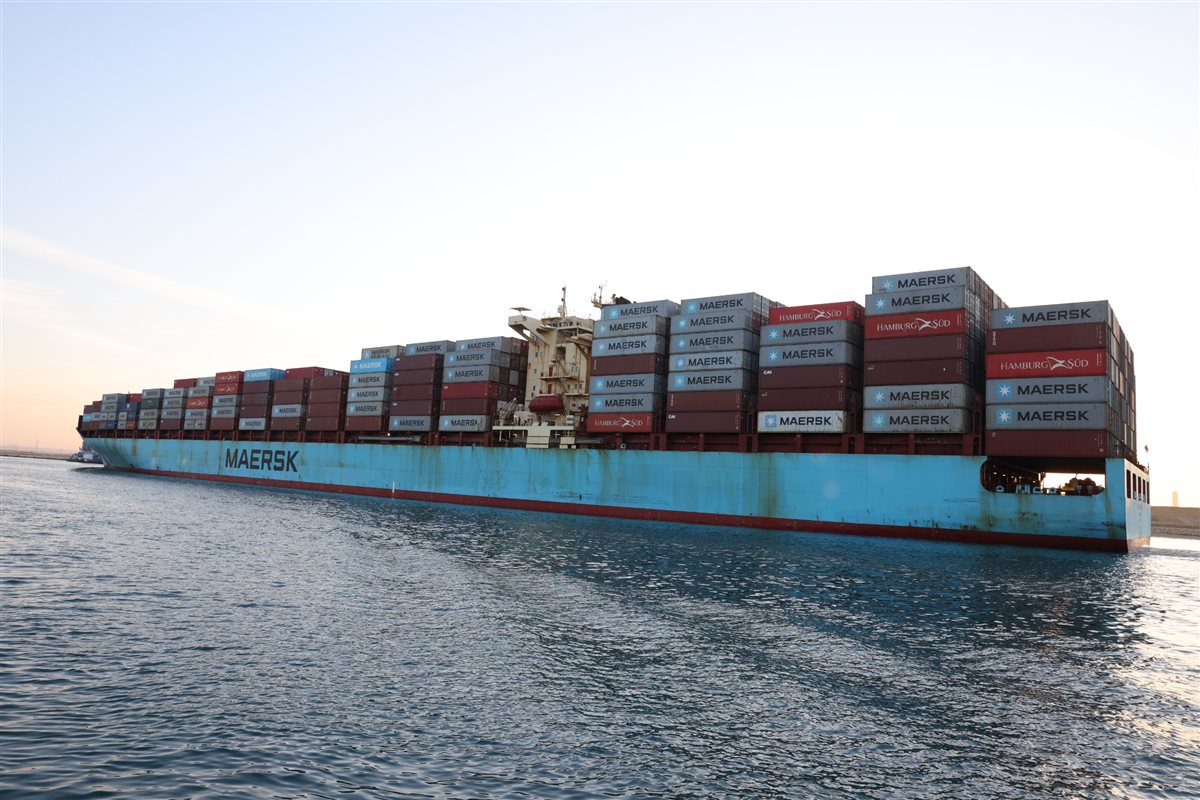 جانب من عبور السفن من قناة السويس، فيتو