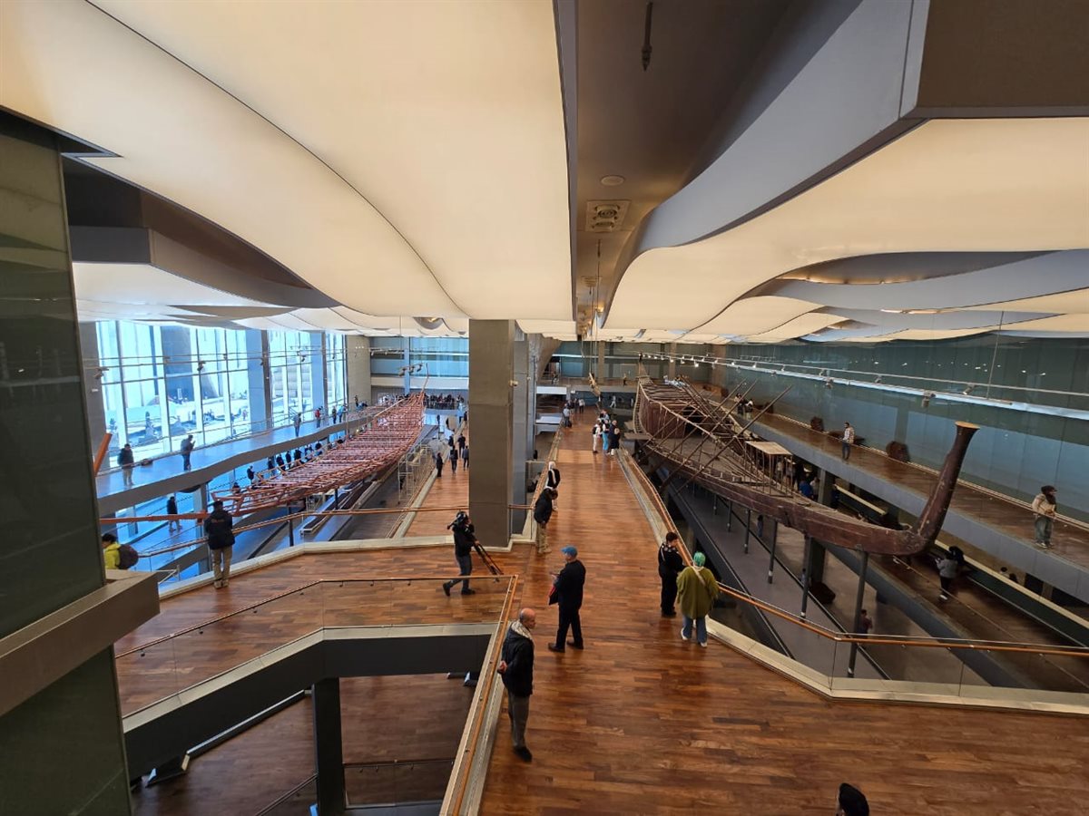 تركيب مركب خوفو بمقرها الجديد