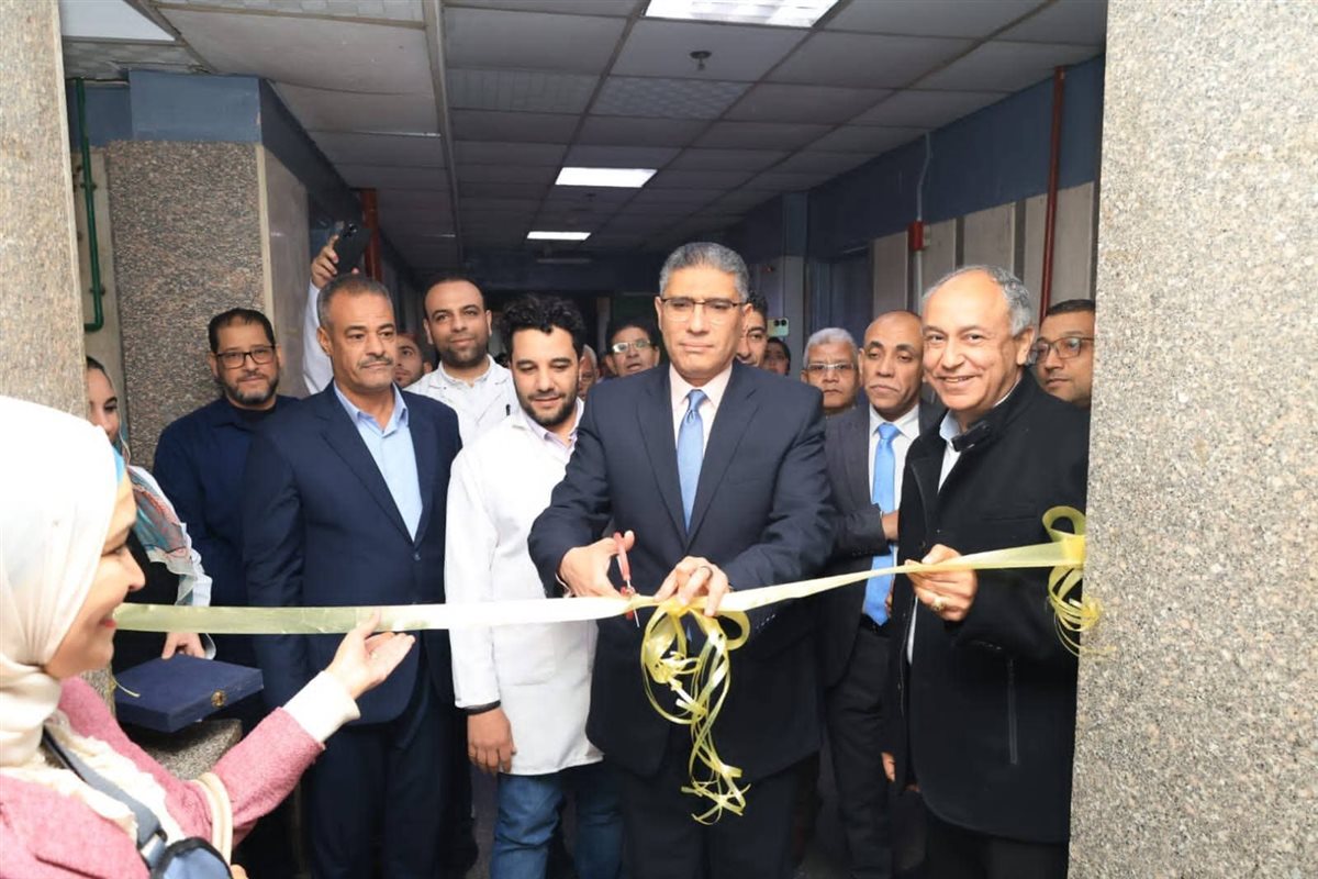محافظ الجيزة يفتتح قسم رعاية المخ والأعصاب