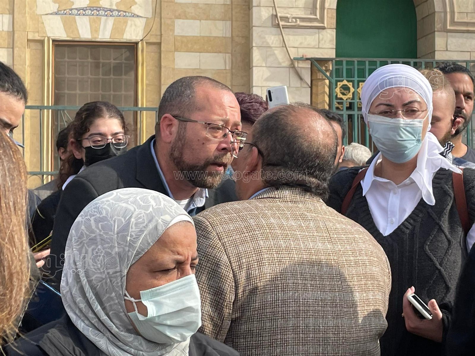 تشييع جثمان الإعلامية عزة الإتربي من مسجد السيدة نفيسة (6)