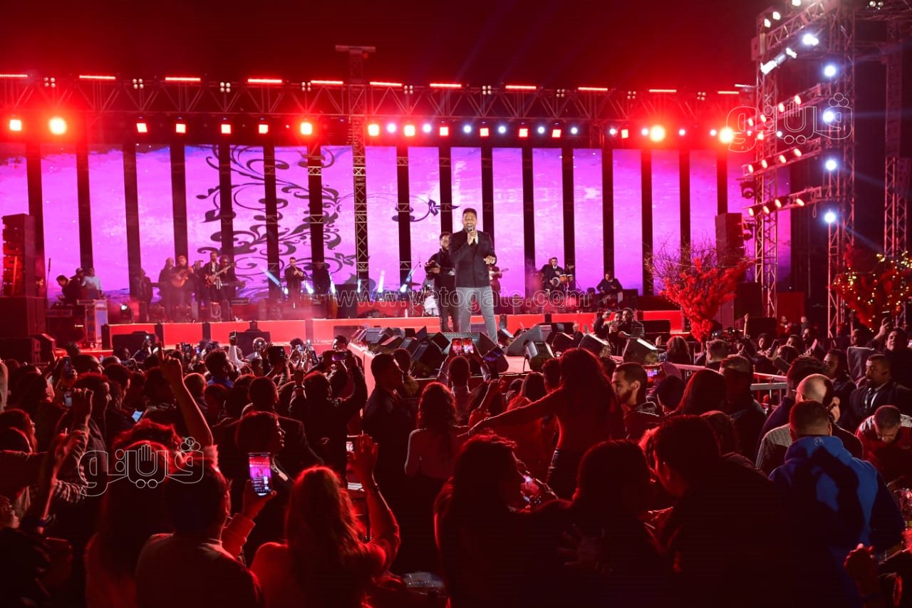 حماقي يزلزل جبال الجلالة بأقوى حفلات رأس السنة بمصر (22)