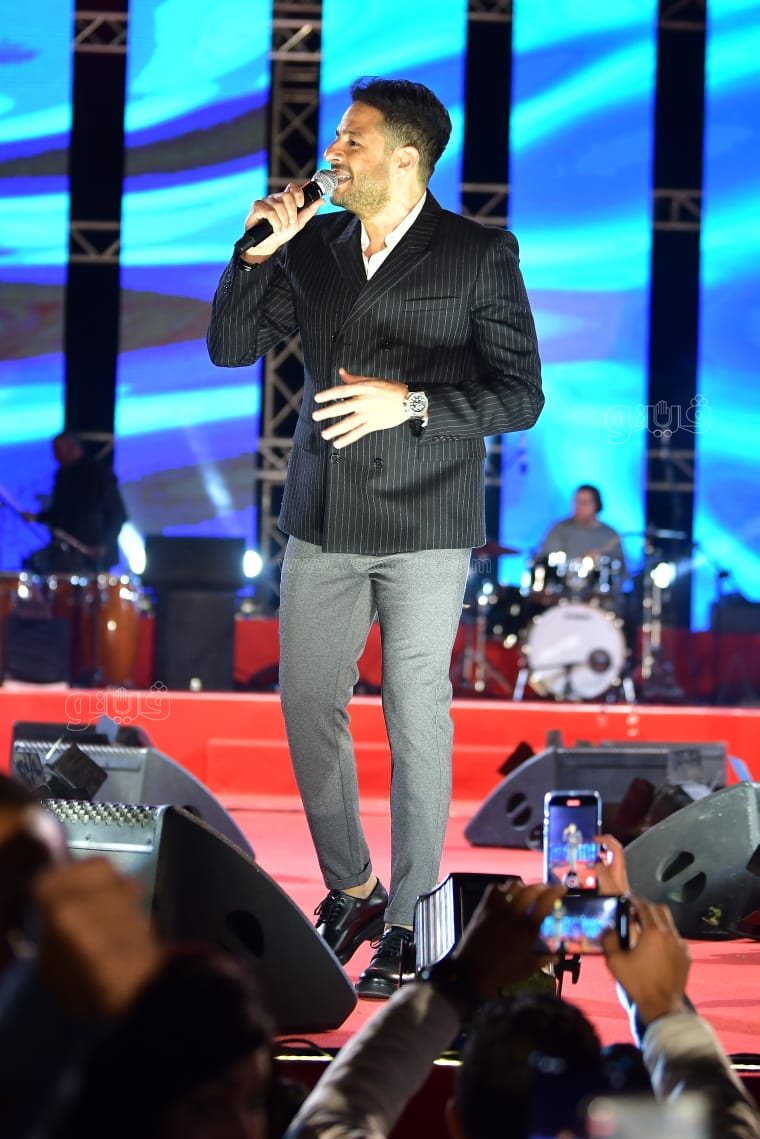 حماقي يزلزل جبال الجلالة بأقوى حفلات رأس السنة بمصر (28)